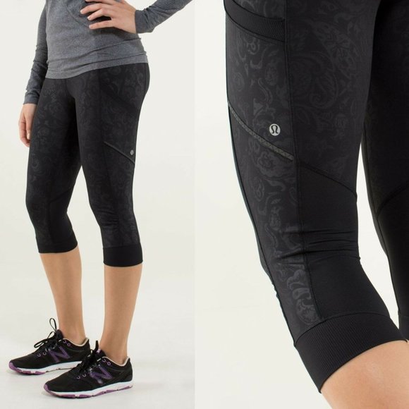 lululemon athletica Pants - Lululemon Run for Fun Crop Paisley Emboss HW8628